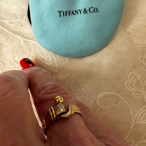Tiffany and Co. Hook and Eye Love Knot ring - Picture 2 of 5